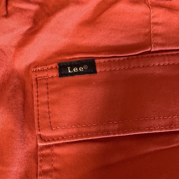 Lee misses utility shorts mid rise regular fit cinnamon color size 22M - Picture 6 of 9